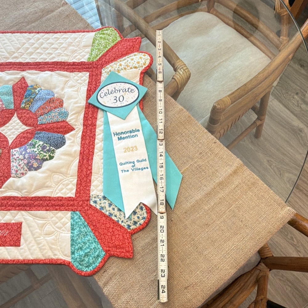 Handmade Quilted Patchwork Floral Table Runner Red White Multi Dresden Plate - Picture 12 of 14